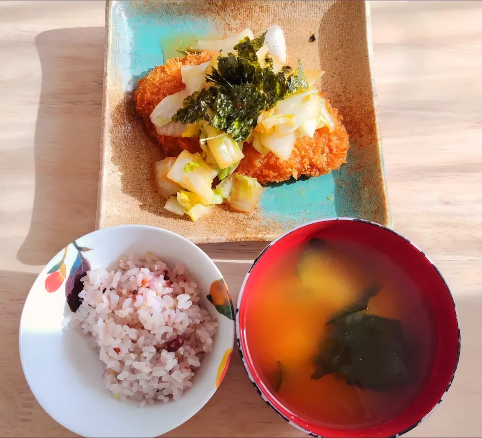 2024 1212　白菜だし醤油とんかつ　さつまいもとわかめのお味噌汁|いもこ。さん