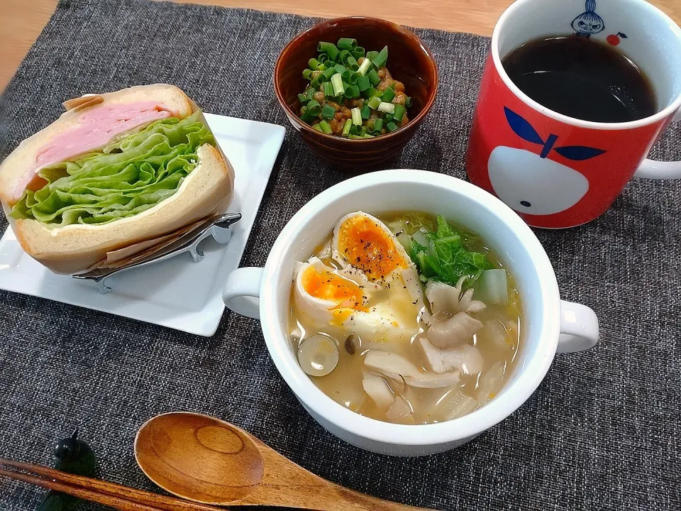 蓮根と白菜のスープと残り物サンドイッチ|みりさん