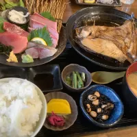 伊豆の網代の朝飯『メジマグロの煮付け』🐟😋|アライさんさん