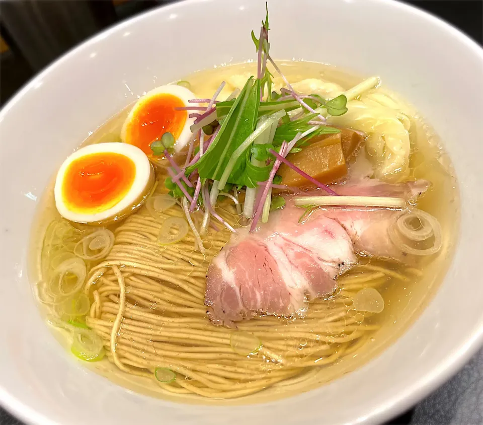 雲呑塩ラーメン  + 煮卵🍜|toshi,I🍴さん