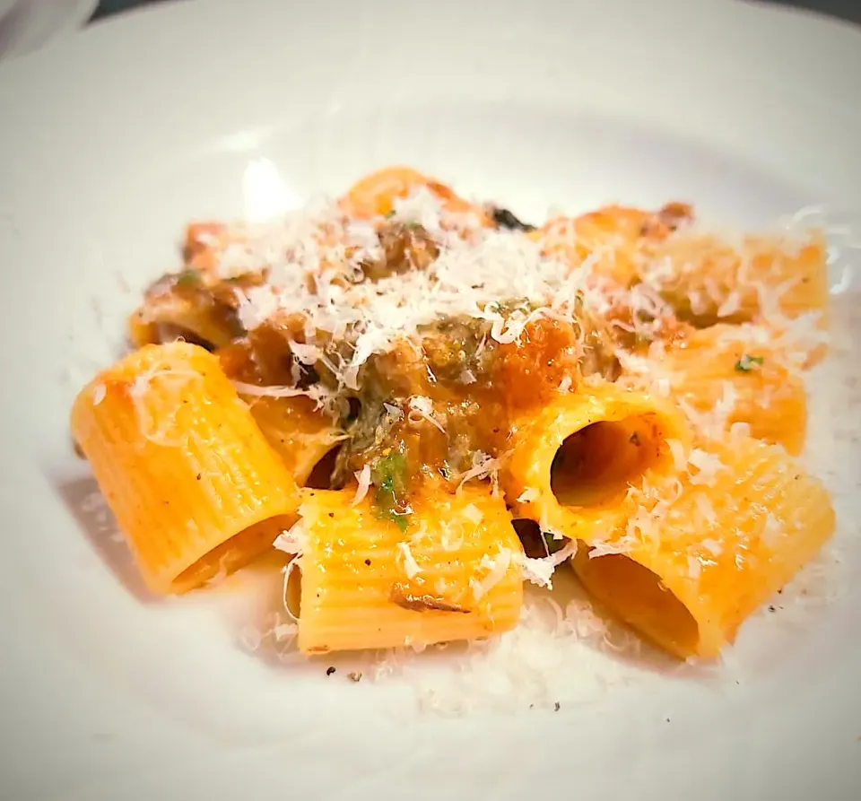 Beef & Tomato Ragu Pasta|gonbenさん