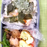 お弁当
鶏の照焼き
鮭ごはん、卵焼き|shinさん