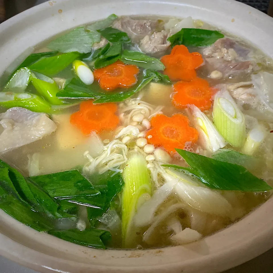 鶏肉の柚子味噌鍋🍲|もえさん