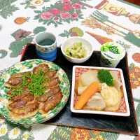 grandmaの晩ごはん☆ 今夜は餃子と大根を煮ました　久しぶりにホット梅酒と…頂きます|kaoriさん