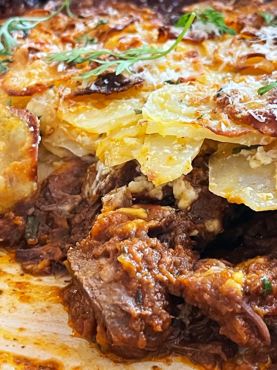 Chunky beef pie topped with crispy potatoes|12Dragonさん