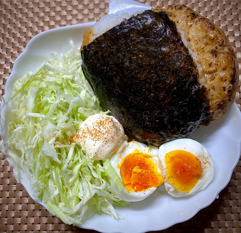 つくねおにぎり🍙|すくらんぶるえっぐさん