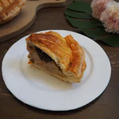 小腹が空いたら 冷凍パイシートで一口ミートパイ/Michiyo Shimizu