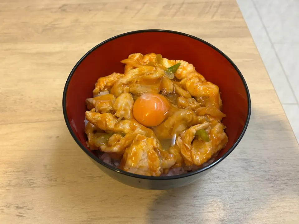 鶏むねユッケ丼|りょうさん