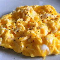 butter 2 scrambled eggs mozarella cheese 🧀 😋 😍 breakfast with coffee 😋 simple delicious breakfast 🤗|🌷lynnlicious🌷さん