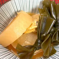 大根と昆布とがんもの煮物| トモさん