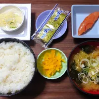 今日の朝ごはん（新米・千葉県産コシヒカリ、辛子明太子、味付のり、ひきわり納豆、白菜とわかめのみそ汁、沢庵）|Mars＠釜飯作り研究中さん