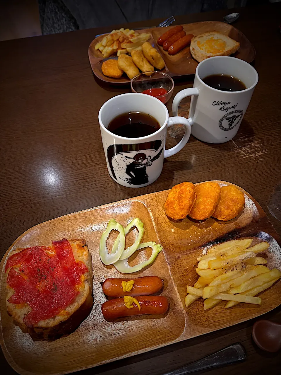 チキンナゲット　トマトソース　フレンチフライ　ベーコン＆ガーリックシーズニング　焼きソーセージ　マスタード　ソフトサラミのチーズトースト　プンタレッラ　コーヒー|ch＊K*∀o(^^*)♪さん