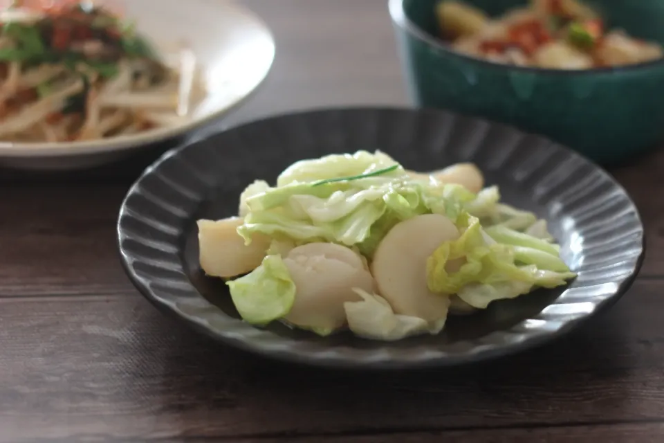 ホタテとキャベツのナンプラー炒め|ちいさなしあわせキッチンさん