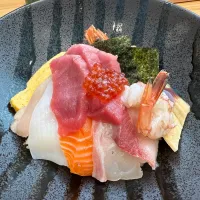 特上海鮮丼🐟🦐🦑|buhizouさん