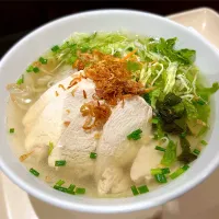 タイ風フォー鶏肉入り🍜＠タイ国料理 ジャイタイ成田空港店| toshi,I🍴さん