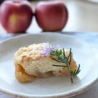 紅玉でアメリカの伝統菓子アップルコブラー🍎|ちょこさん