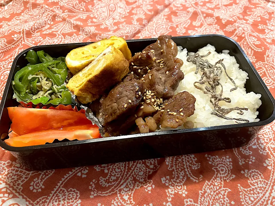 2024.12.20 息子弁当　◎焼肉　◎卵焼き　◎ピーマンとシラス炒め　◎トマト|goroさん