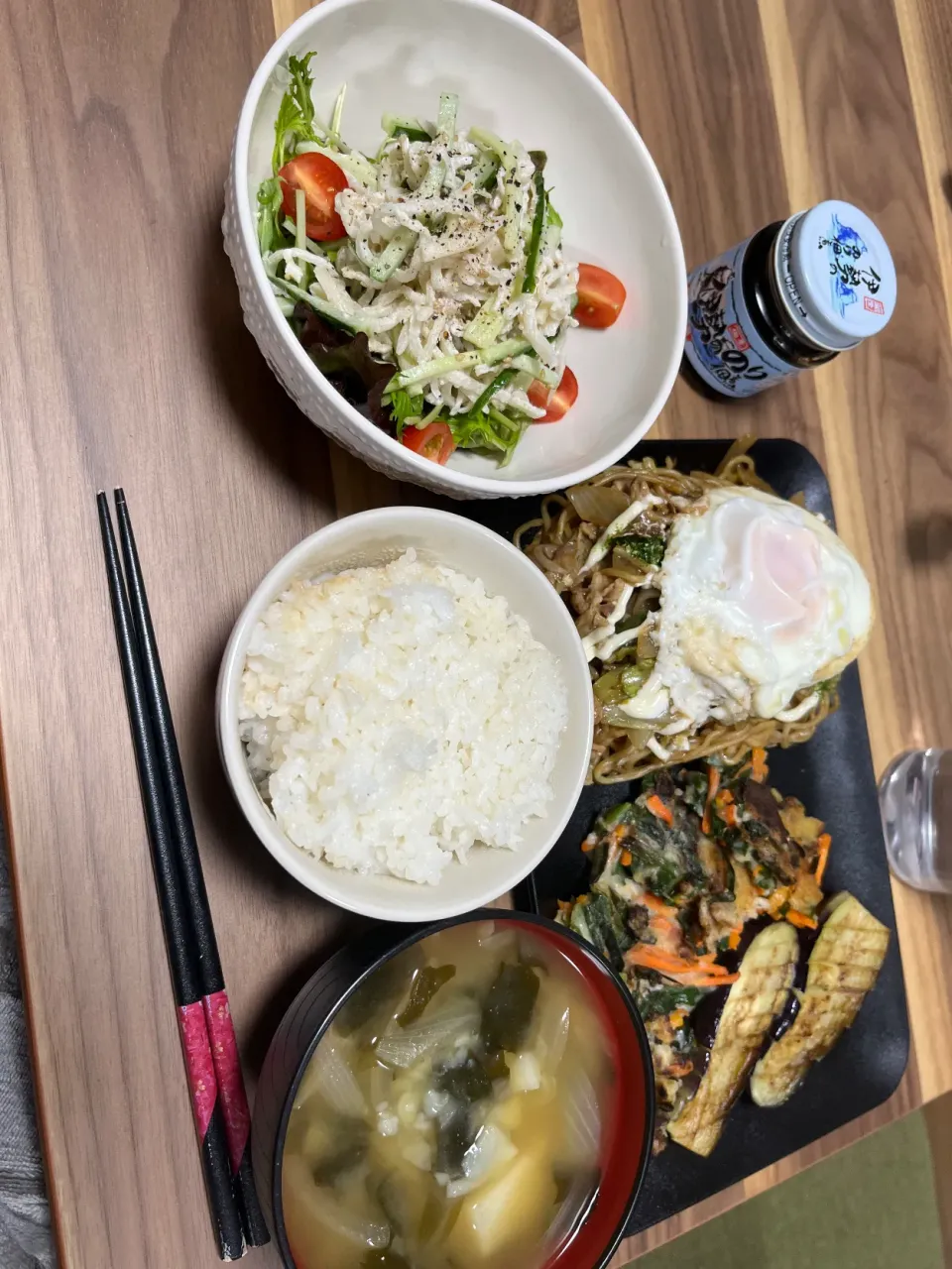 木曜日の晩御飯は目玉焼きのせ焼きそば✨|モモ&ハーブmama🐰🐹🐢🐠❤️さん