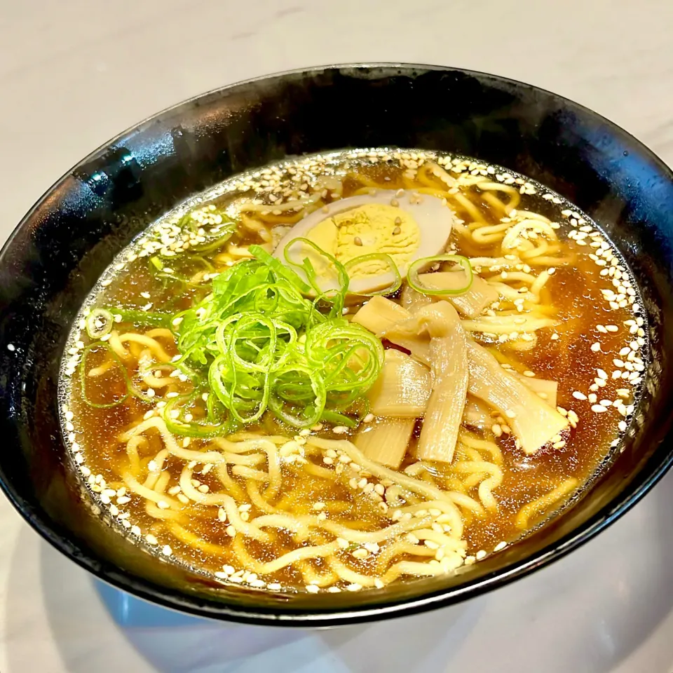 醤油ラーメン|ぎんさん