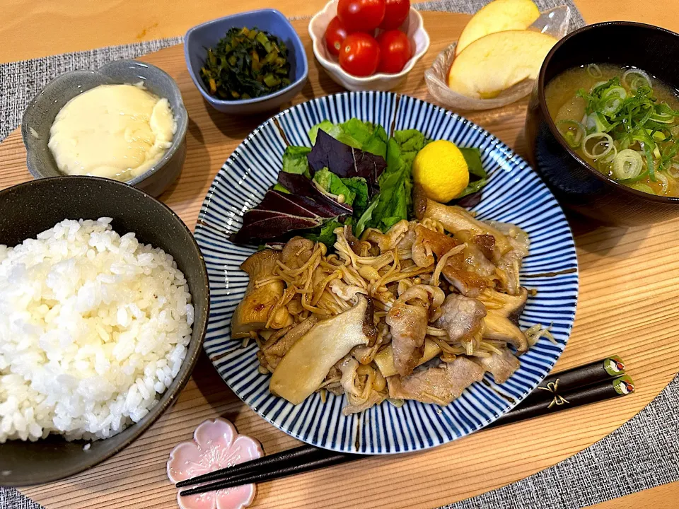 沢山きのこと豚ロースの柚子胡椒醤油炒め|waicaさん