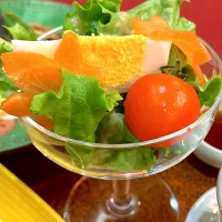 安芸(秋)の宮島の🍁を散らせた様なカクテルサラダ🥗プチ🍅が美味しかった😂|🐈⸒⸒⸒⸒つるのダンス🐈🐾さん