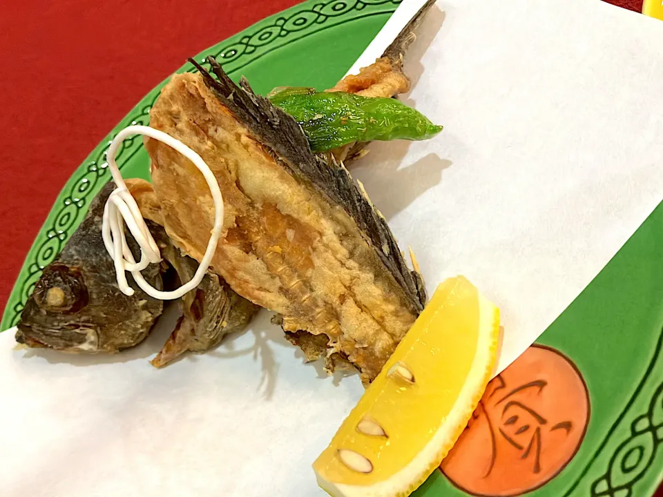 瀬戸内名物 メバルを骨迄全て食べられる唐揚げで ポン酢にもみじおろしとネギを入れて食べるのが広島県、山口県、島根県流|🐈⸒⸒⸒⸒つるのダンス🐈🐾さん