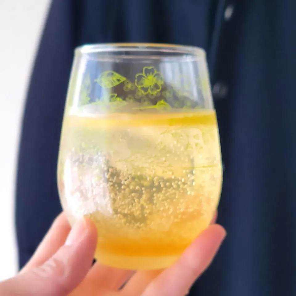 作った🍋レモン酢を炭酸割り|みるくここあさん