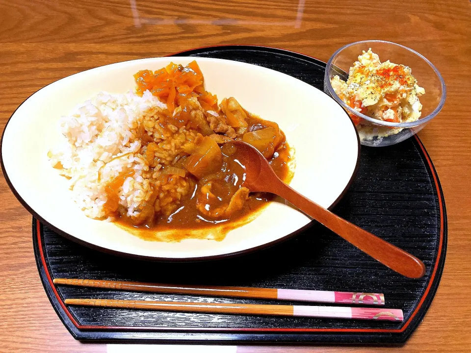 豚肉と 大根の和風カレー 、ポテトサラダ|Keiji Hiramotoさん