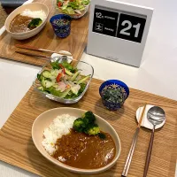 無印キーマカレー、サラダ、ルッコラお浸し| papinさん