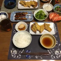 ご飯、天ぷら盛り合わせ、ネギま、鳥もも肉+ニンニク串、野沢菜漬け、ほうれん草のお浸し、トマト、味玉、烏龍茶(夕飯)|enarinさん