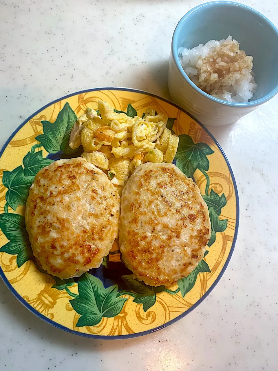 鶏胸肉と豆腐の白ハンバーグ|こっぷさん