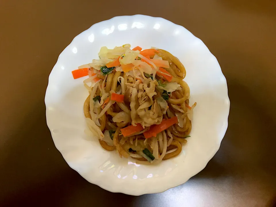 成城石井 1/3日分野菜が摂れる焼うどん(九条葱入り)ハーフ|ばーさんさん