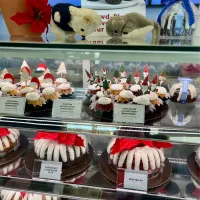 2024/12/21 バントケーキの店ができました！A New Bundt Cake Shop in Town!