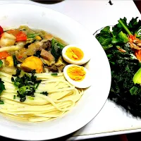 八宝菜餡掛けうどん＆彩サラダ🥗|マニラ男さん