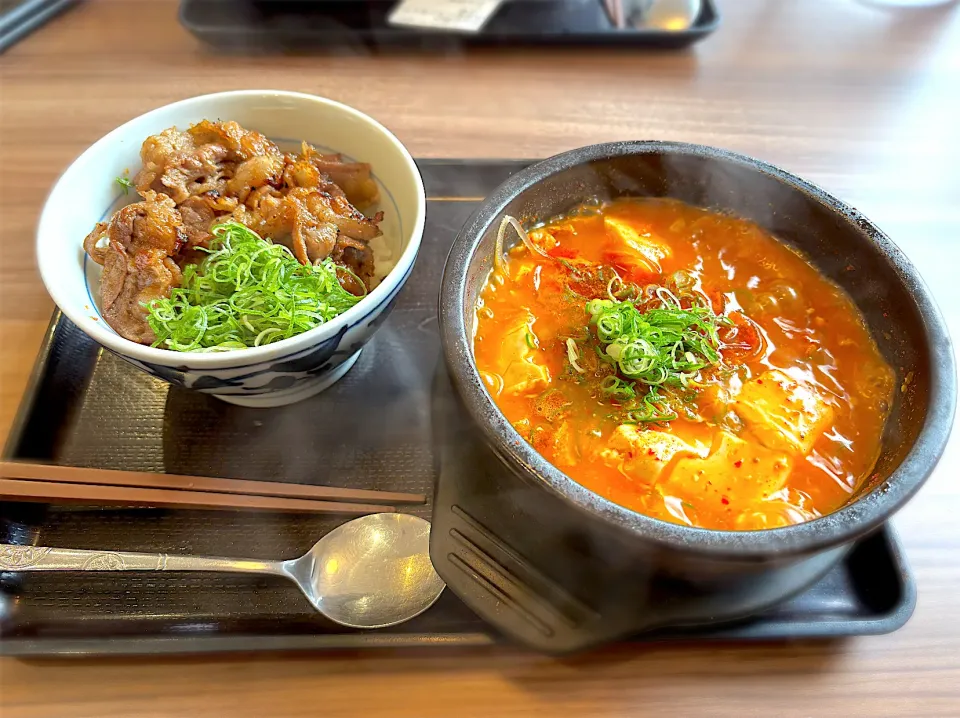 昼ご飯は、韓丼とスンドゥブ|なかちゃんたまごさん