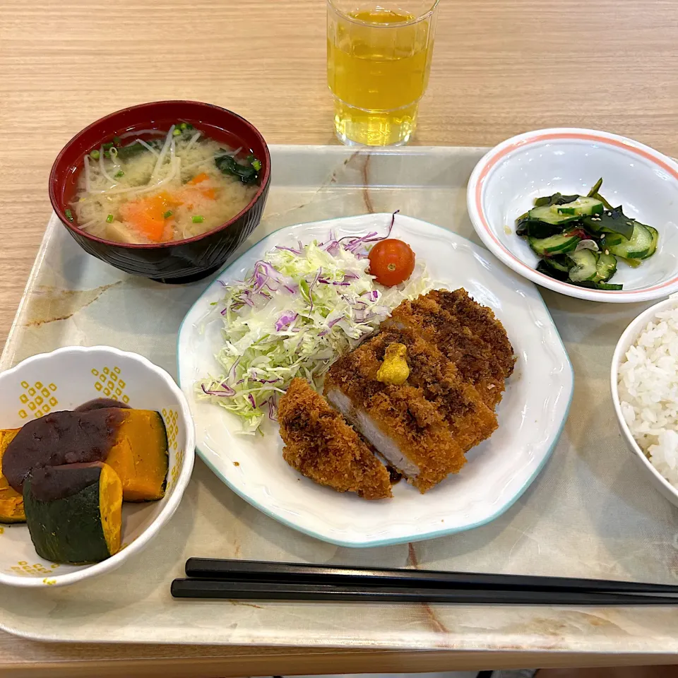 寮の晩ごはん😋|すかラインさん