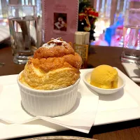 Mango soufflé with mango ice cream| skyblueさん