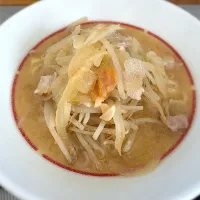 玉ねぎたっぶり、ミサ食堂風白味噌ラーメン|morimi32さん