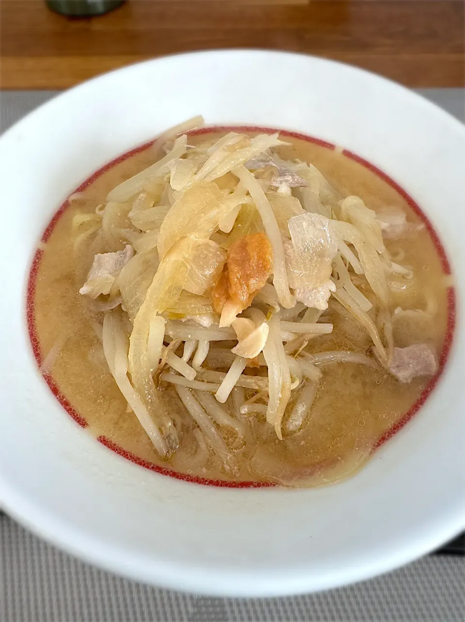 玉ねぎたっぶり、ミサ食堂風白味噌ラーメン|morimi32さん