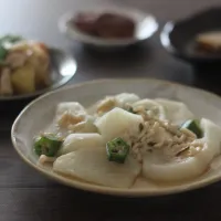 かぶとオクラの鶏そぼろあんゆずみそ風味|ちいさなしあわせキッチンさん