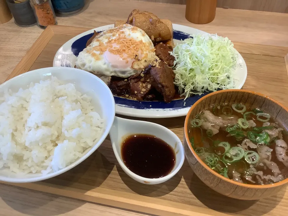 肉めし『関もと』さんのトンテキ定食😋|アライさんさん