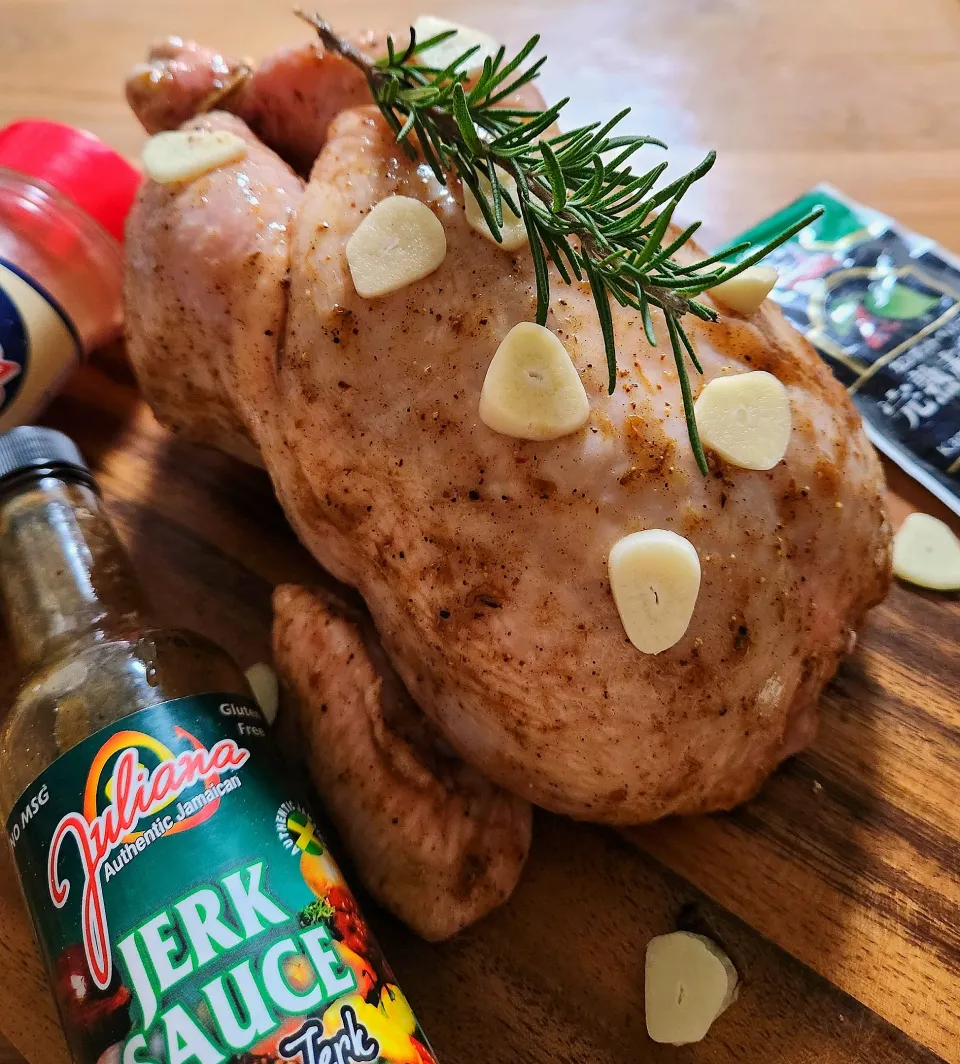 世界の食卓探検隊🌏クリスマスの仕込み🎄丸鶏🐔|ナオミさん