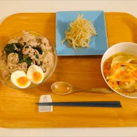 今日の夕食　豚肉のナンプラーそうめん、もやしナムル、餃子の塩麹スープ|pinknari🐰🌈さん