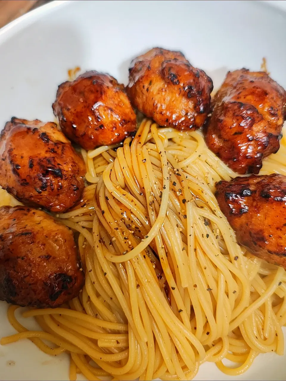 手抜き飯なただのつくね添え和風麺つゆ使ったパスタ|時雨さん