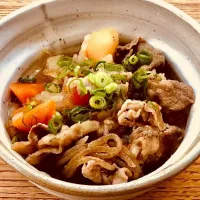 「2日目の肉じゃが を味変」💦
味が濃くなって 煮崩れかけた肉じゃが
お酢を少しと 白コショウをパラリ
ワカメおにぎり&味噌汁を添えて昼ごはん|ばくあんしゃさん