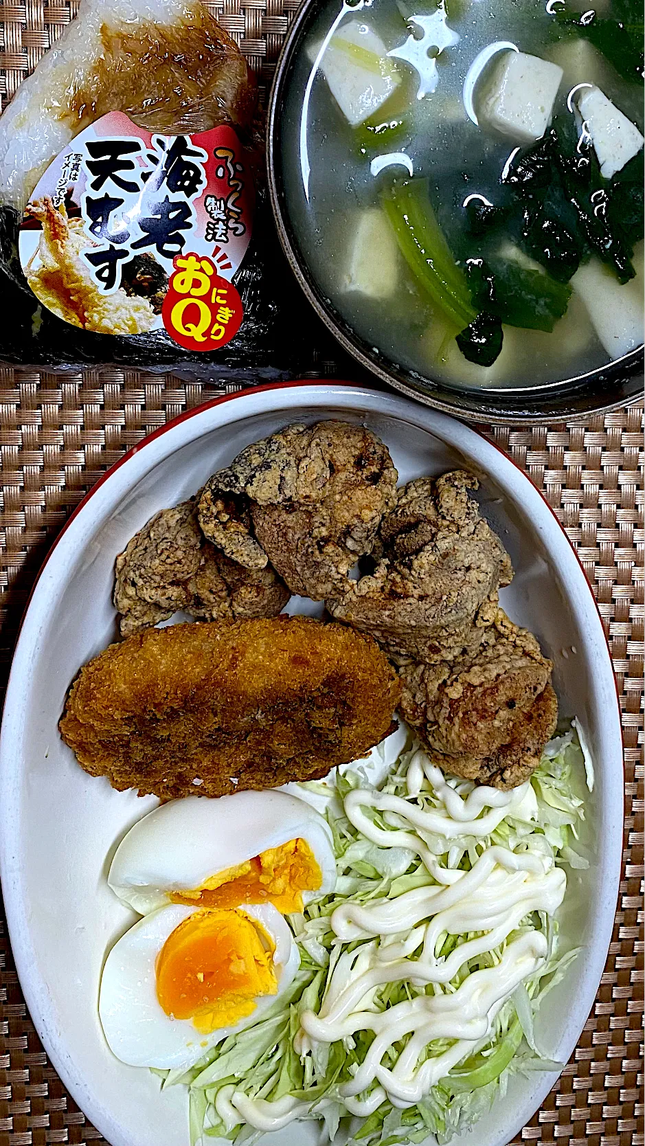 唐揚げ定食|すくらんぶるえっぐさん