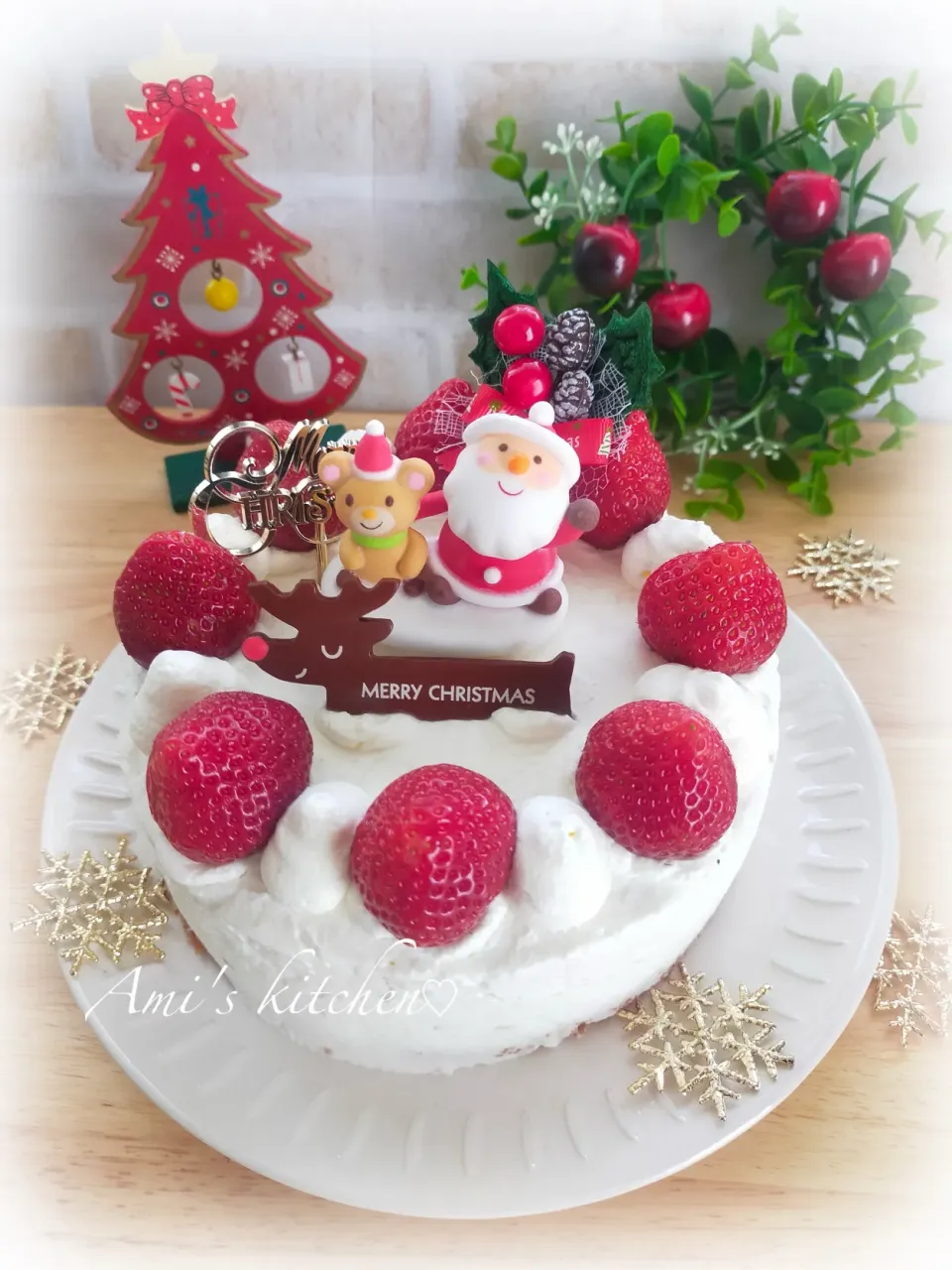 今年も苺🍓のクリスマスケーキ😆🎄🎁|あみさん