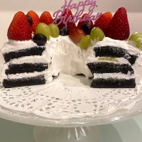 竹炭米粉シフォンケーキでクリスマスケーキ断面|okazuさん