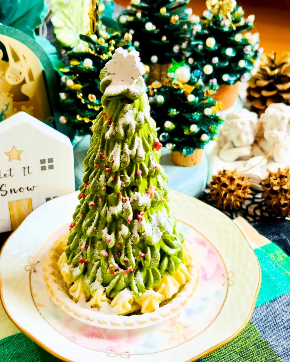 ワッフルコーンでクリスマスツリーケーキ|zuiさん