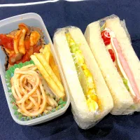 たまごサンド、ハムチーズトマトサンド、トマト煮込みハンバーグ、ポテト、たらこスパゲッティ|きらきらさん